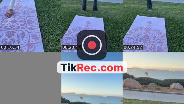 TikTok live: Yoga🧘🏻‍♀️🪷💕 by @stephanielugo02