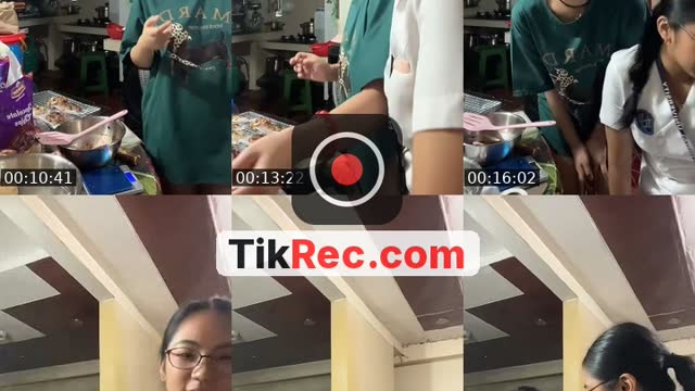 TikTok live: bake w me by @yeezeeyyy