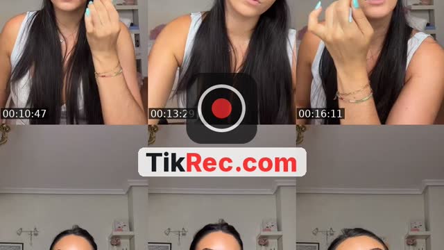 TikTok live: FACETIME by @andreavaliente___