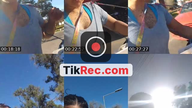 TikTok live: vendemoss cosas dulces? by @celesro_