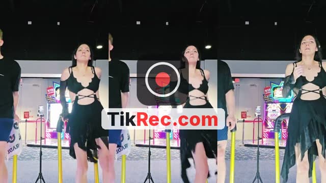 @yvettevalentine TikTok live