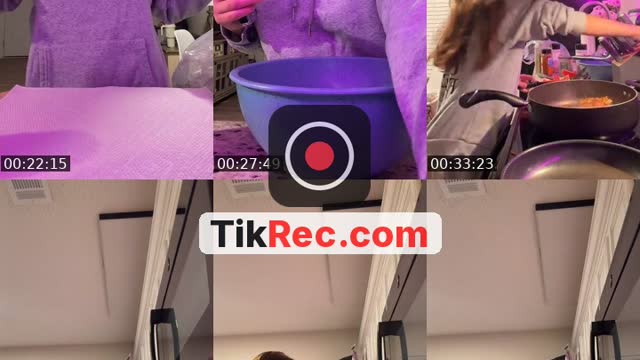 TikTok live: cookin by @elyssakate4