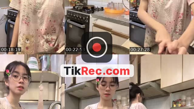 TikTok live: Penunggu dapur by @jesikaapril346