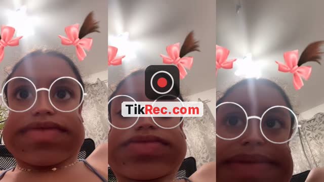 @mari.daily._ TikTok live