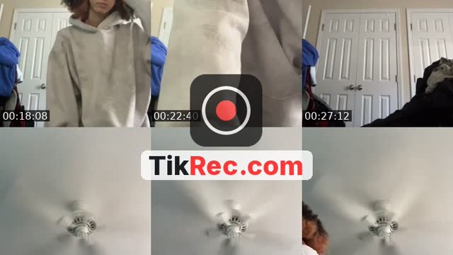 TikTok live: CLOTHES AND MUSIC by @corrupted.clown