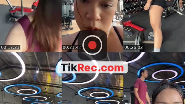 TikTok live: Lower day by @hanyinyaya