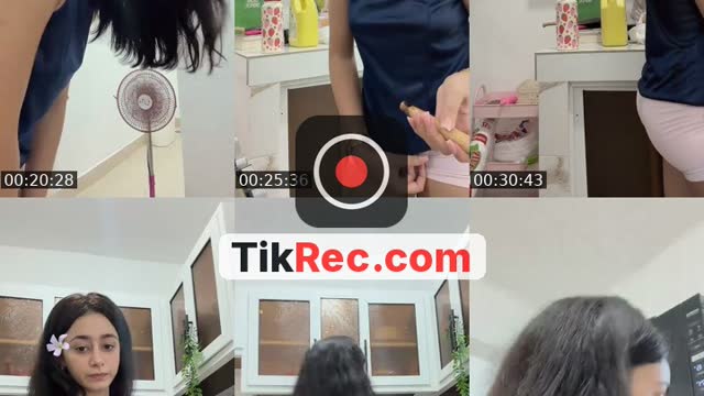 TikTok live: Peinándome 🙄 by @arihern17