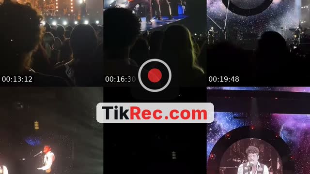 TikTok live: Bruno Mars by @honeybee.stephanie
