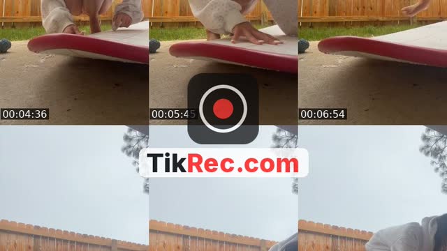 TikTok live: grwm! by @justherspace