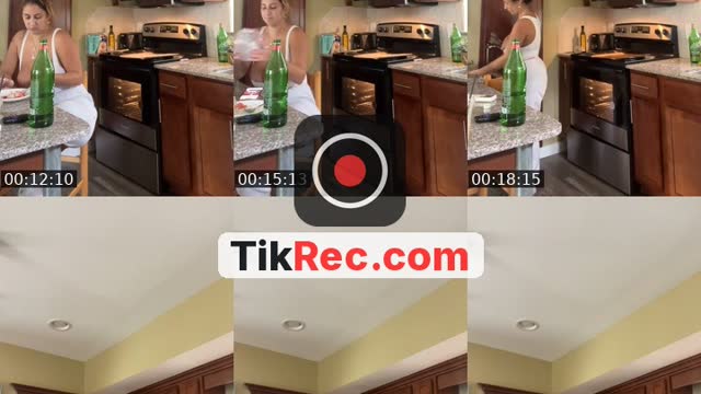 @iamfarah888 TikTok live from 2026-10-02