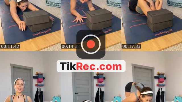 TikTok live: Yoga🫶🏼🧘🏼‍♀️ by @maggieblayre