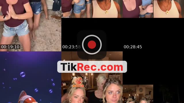 @howmanyblondesdoesittake TikTok live from 2026-10-03