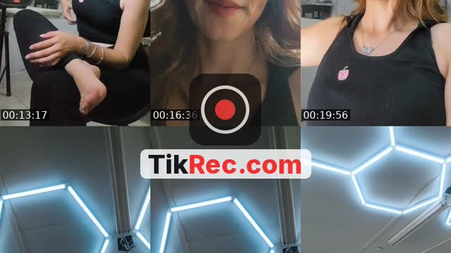 @elizabeth0455 TikTok live from 2026-10-03