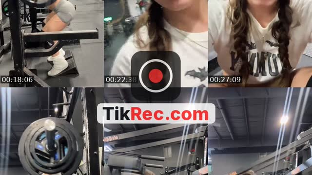 TikTok live: quadmummy by @psiilocyn