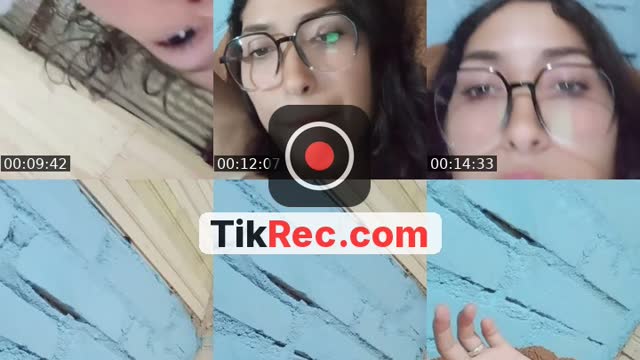 TikTok live: Holiiii😍 by @vane.pinta1