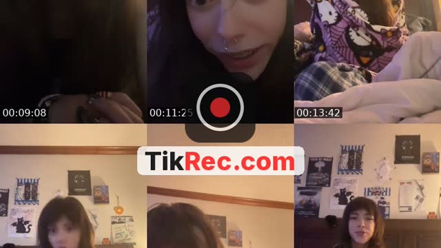 TikTok live: burger stream by @chahoodoo