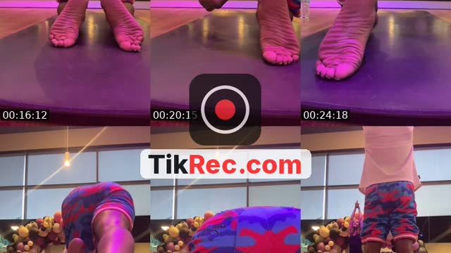 TikTok live: Sunday Morning Yogs 🧘🏾‍♀️🧘🏿‍♂️ by @djkb_40