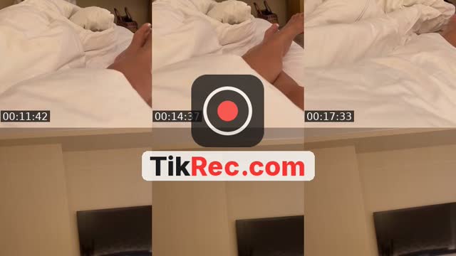 @almmii TikTok live from 2026-10-04