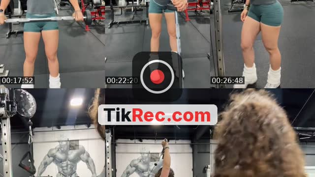 TikTok live: shoulders by @psiilocyn
