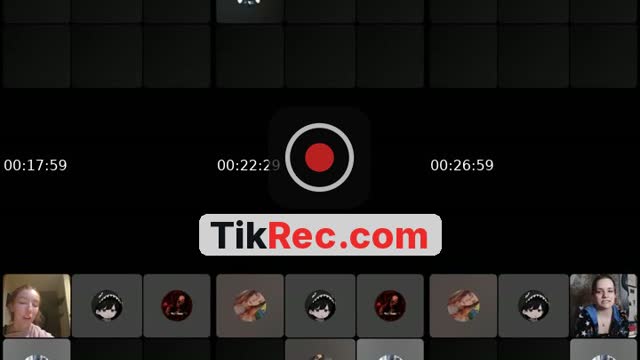 TikTok live: hellooo by @its_lowkeya