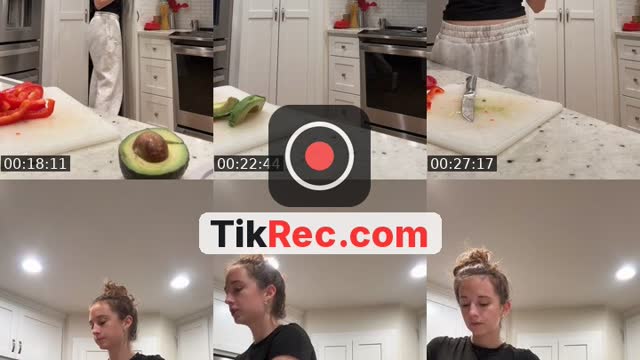 TikTok live: Cool and meal prep with me by @kari.wichmann