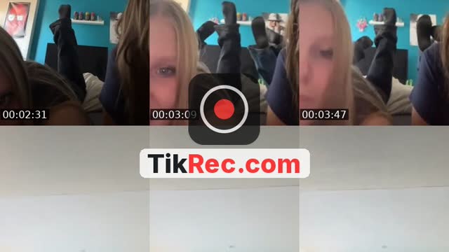 @kiaraaa.091 TikTok live