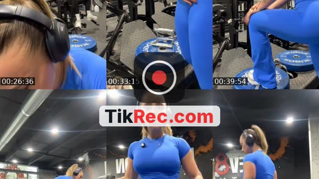 TikTok live: Fitness QA and leg day🤍 by @itsamandafit