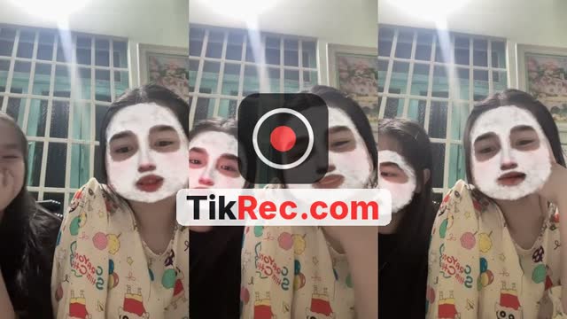 @huyenntrang0501 TikTok live