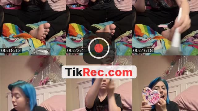 TikTok live: come chill with me 🩷 by @ghoulsbackup