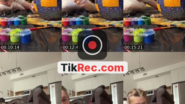 TikTok live: Halloween stream! by @ginnysmuffins
