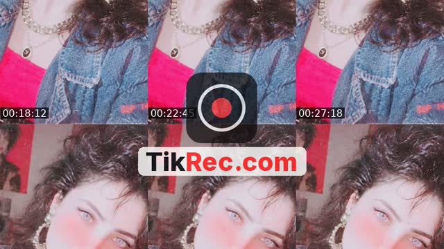 @layal_awad TikTok live from 2026-10-08