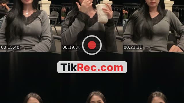 TikTok live: Tes by @stepanyyliem