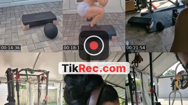 TikTok live: Entrena con nosotras ❤️ by @fitt_kta