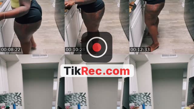 @danyelldotcom TikTok live from 2026-10-08