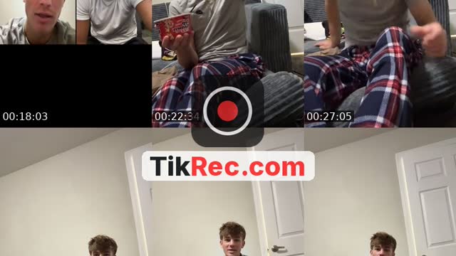 TikTok live: Stretch with me by @21_mello
