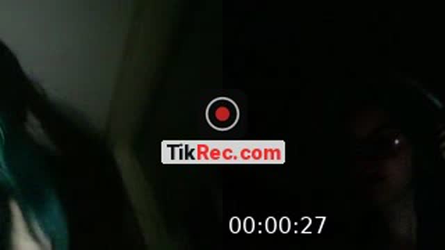 @iamnotrealwtf TikTok live