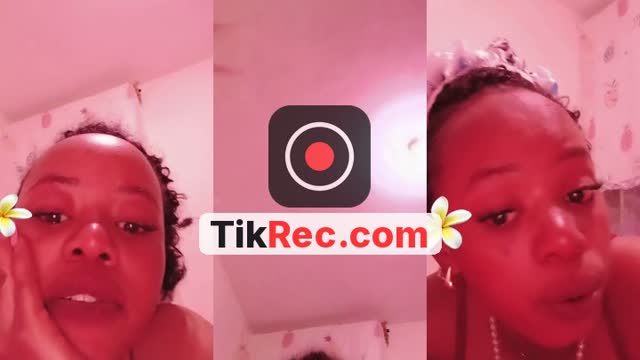 @urbae.meshy TikTok live