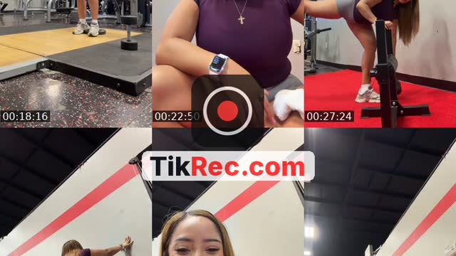 TikTok live: Workout with me 🏋🏽‍♀️ by @mayaelizee