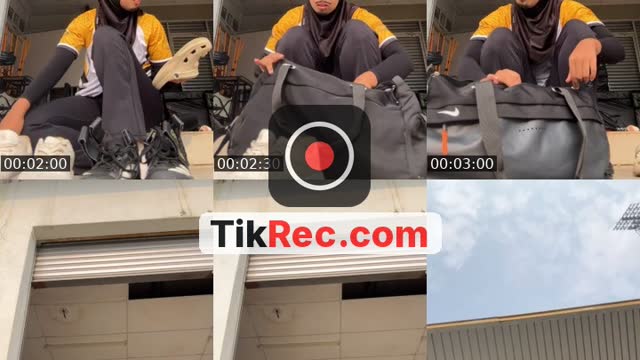 @dina_btrisyaa TikTok live