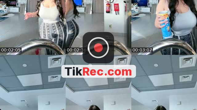 @roro_ro777 TikTok live