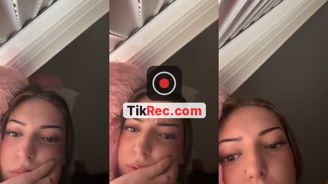 @adrianaa_carott TikTok live