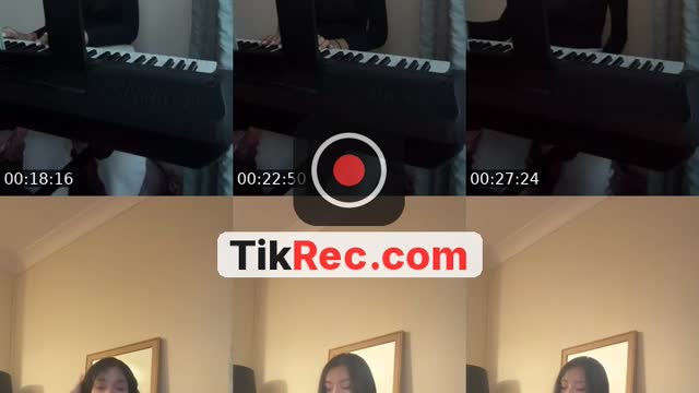 TikTok live: Hii by @thvgpug