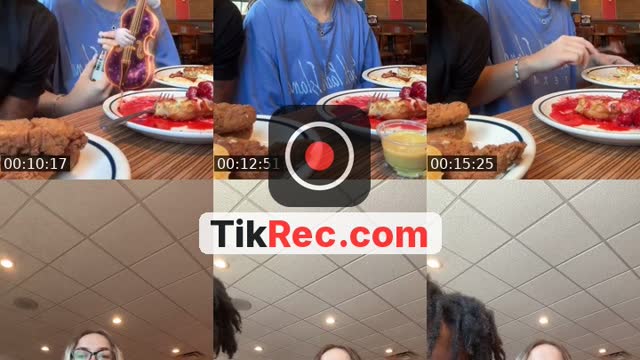 TikTok live: Backkkk 😭💓hiii by @slutfafood