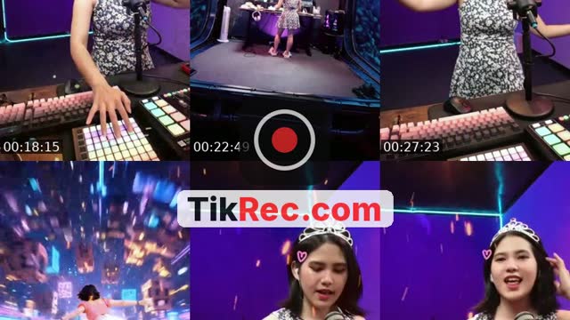 TikTok live: Hello everyone. Please enjoy by @velia_ps
