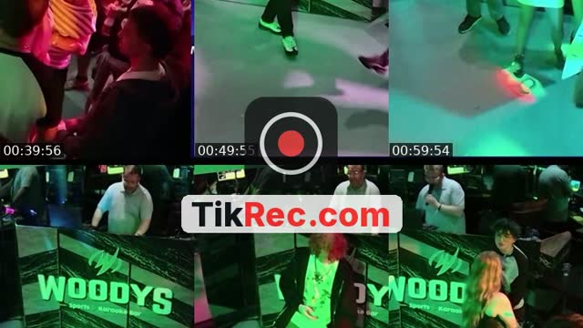TikTok live: 🔥 After Dark Karaoke by @woodysbarliverpool
