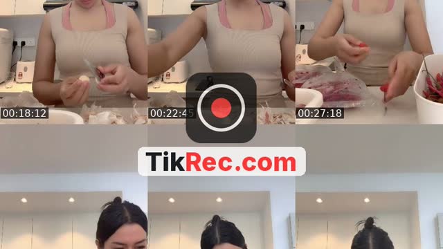 TikTok live: hawooo by @jaywijaya1705