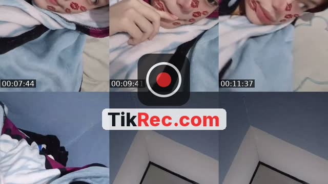 TikTok live: sedang happy by @fathimahzahra