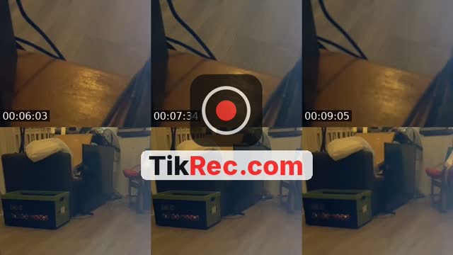 TikTok live: Houden gezellig ander blok ❤️ by @backupradiopartytime