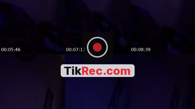 TikTok live: Hii Superfanss by @3is_wokee