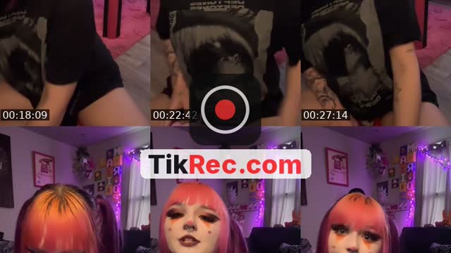 TikTok live: play w face paint :3 by @freakyfangtastik